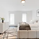 - Stilvolle Im Stadtzentrum - Loggia - Kingsize Bett - Smart Tv - Netflix - 60qm - 24h Check-in Ludwigsburg