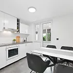 - Stilvolle Im Stadtzentrum - Loggia - Kingsize Bett - Smart Tv - Netflix - 60qm - 24h Check-in Ludwigsburg