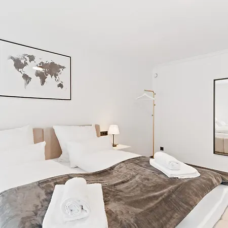 - Stilvolle Im Stadtzentrum - Loggia - Kingsize Bett - Smart Tv - Netflix - 60qm - 24h Check-in Appartement Ludwigsbourg