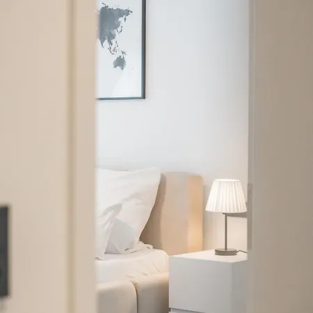 - Stilvolle Im Stadtzentrum - Loggia - Kingsize Bett - Smart Tv - Netflix - 60qm - 24h Check-in * Ludwigsbourg