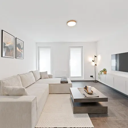 - Stilvolle Im Stadtzentrum - Loggia - Kingsize Bett - Smart Tv - Netflix - 60qm - 24h Check-in Appartement Ludwigsbourg