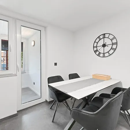 Appartement - Stilvolle Im Stadtzentrum - Loggia - Kingsize Bett - Smart Tv - Netflix - 60qm - 24h Check-in